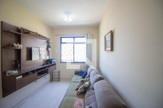 Sala de apartamento à venda com 2 quartos, 42m² em Centro, Contagem