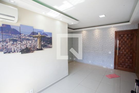 Sala de apartamento à venda com 2 quartos, 58m² em Taquara, Rio de Janeiro