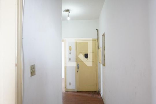 Corredor de apartamento para alugar com 3 quartos, 116m² em Brás, São Paulo