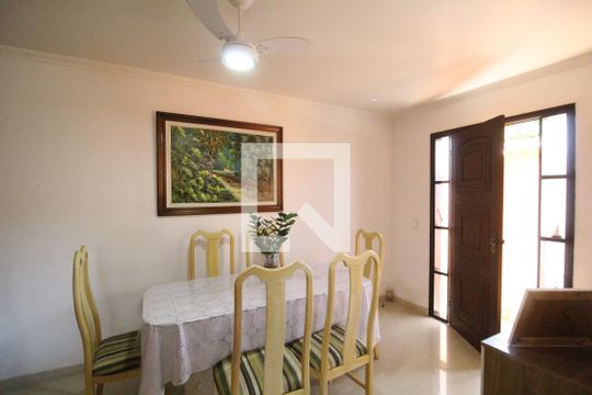 Sala de casa de condomínio à venda com 3 quartos, 70m² em Anil, Rio de Janeiro