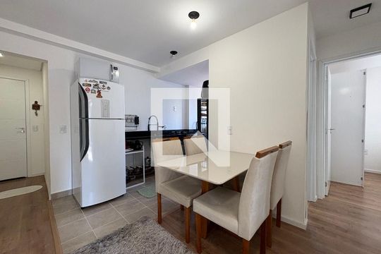 Sala de apartamento à venda com 2 quartos, 48m² em Campestre, Santo André