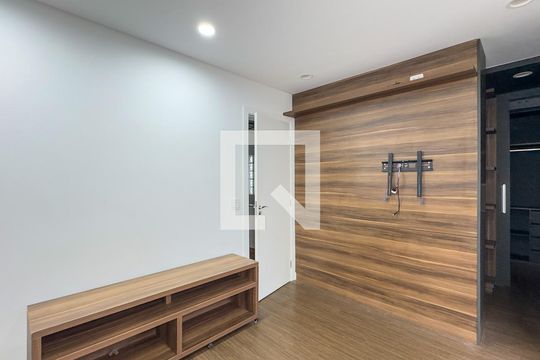 Suíte de casa à venda com 3 quartos, 220m² em Cidade Monções, São Paulo
