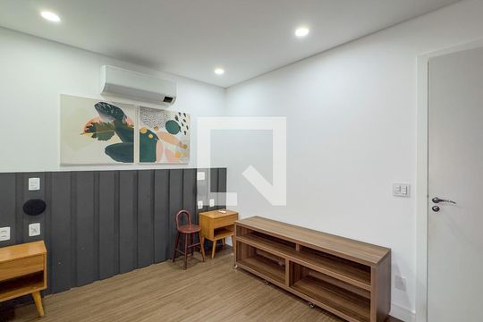 Suíte de casa à venda com 3 quartos, 220m² em Cidade Monções, São Paulo