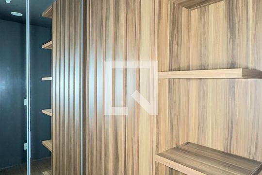Closet da suíte de casa à venda com 3 quartos, 220m² em Cidade Monções, São Paulo