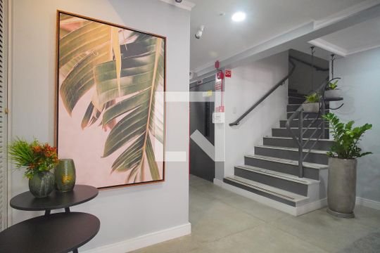 Hall de entrada de apartamento para alugar com 3 quartos, 150m² em Vila Rosa, Novo Hamburgo