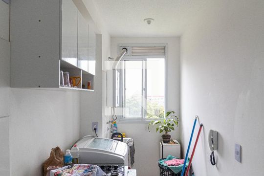 Sala/Cozinha/Área de Serviço  de apartamento para alugar com 2 quartos, 41m² em Cidade Líder, São Paulo