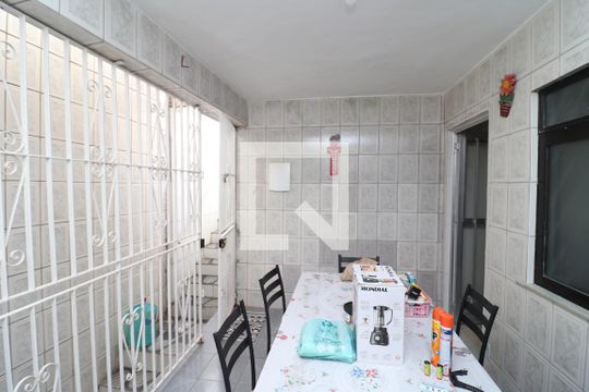 Área Externa de casa para alugar com 3 quartos, 90m² em Jardim Carioca, Rio de Janeiro