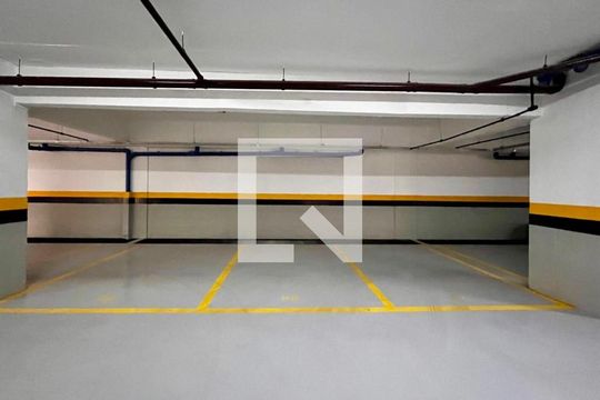 Garagem de apartamento para alugar com 1 quarto, 40m² em Cambuí, Campinas