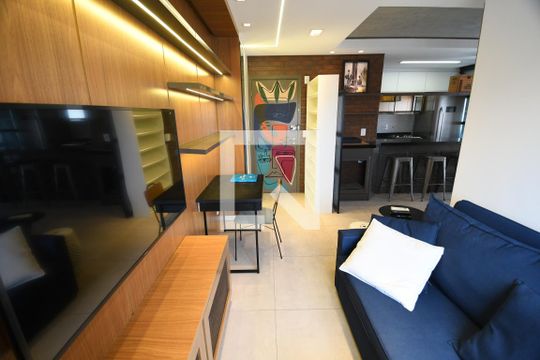 Sala de apartamento para alugar com 1 quarto, 50m² em Cambuí, Campinas