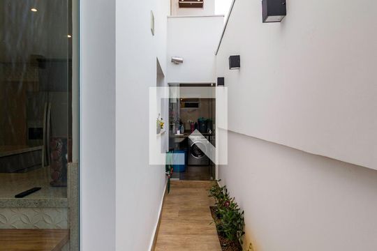Casa à venda com 3 quartos, 160m² em Jardim Vazani, São Paulo