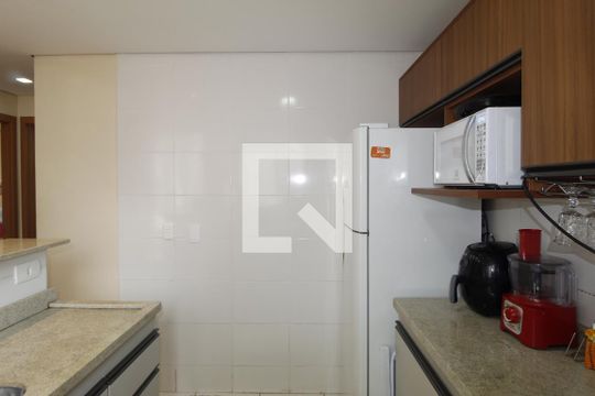 Cozinha e Área de Serviço de apartamento à venda com 2 quartos, 48m² em Morro Santana, Porto Alegre