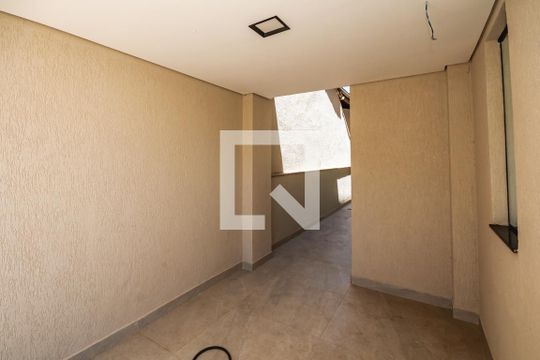 Garagem de casa à venda com 3 quartos, 200m² em Santa Branca, Belo Horizonte