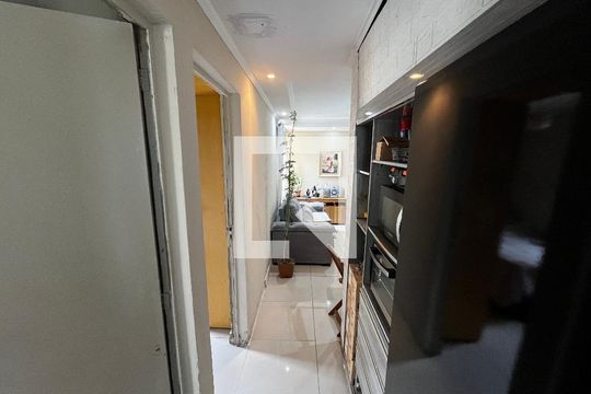 Corredor de apartamento à venda com 2 quartos, 56m² em Vila Bela Vista (zona Norte), São Paulo