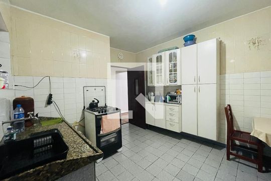 Cozinha de casa à venda com 1 quarto, 75m² em Jardim Santa Mena, Guarulhos