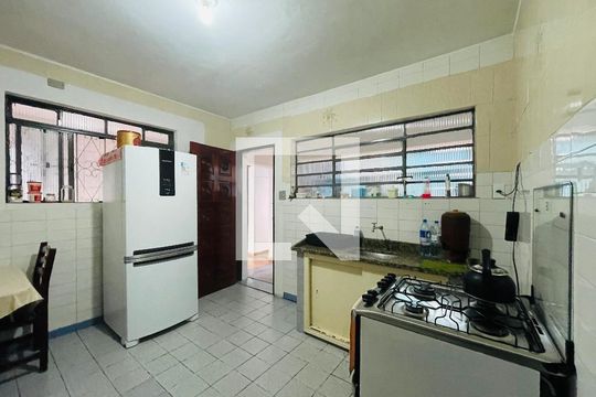 Cozinha de casa à venda com 1 quarto, 75m² em Jardim Santa Mena, Guarulhos