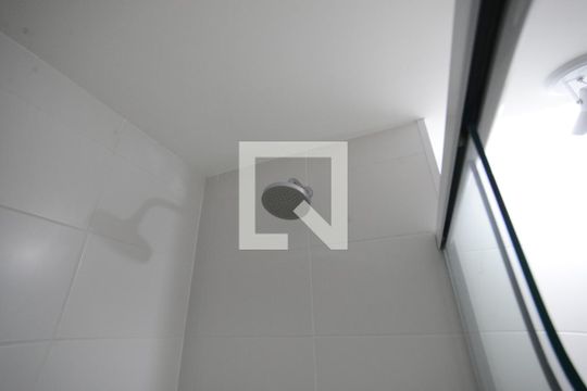 Banheiro de kitnet/studio para alugar com 1 quarto, 25m² em Ipiranga, São Paulo
