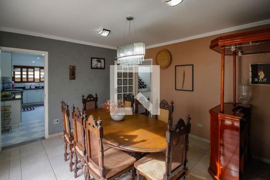 Sala 2 de casa para alugar com 4 quartos, 400m² em City América, São Paulo