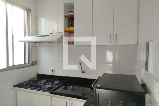 Cozinha de apartamento à venda com 2 quartos, 65m² em Solar do Barreiro, Belo Horizonte