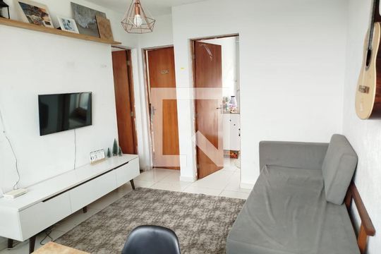 Sala de apartamento à venda com 2 quartos, 65m² em Solar do Barreiro, Belo Horizonte