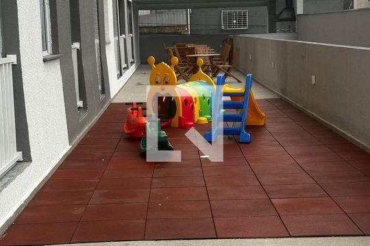 Área Comum - Playground de kitnet/studio para alugar com 1 quarto, 15m² em Vila Santa Clara, São Paulo