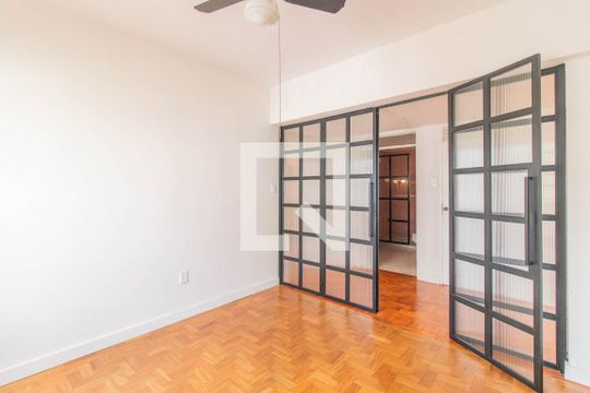 Quarto 1 de apartamento à venda com 2 quartos, 111m² em Centro Histórico, Porto Alegre