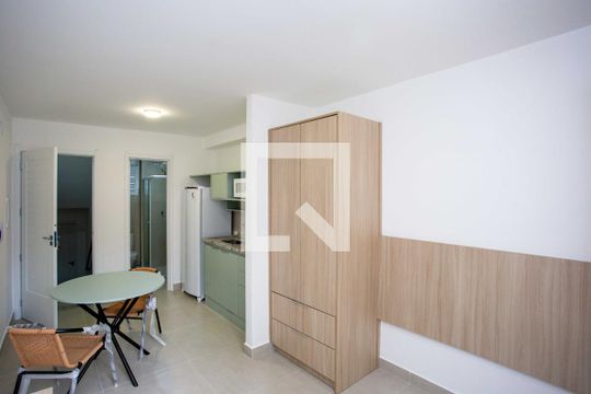 Studio de casa de condomínio para alugar com 1 quarto, 21m² em Centro, Diadema