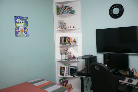 Quarto 2 de apartamento para alugar com 3 quartos, 176m² em Santa Tereza, Belo Horizonte