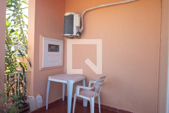 Área Externa de casa à venda com 3 quartos, 105m² em Santa Tereza, Porto Alegre