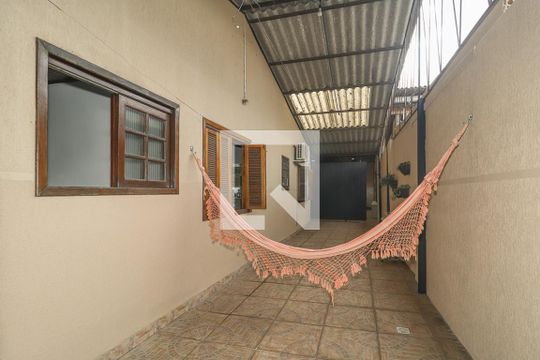 Garagem de casa à venda com 3 quartos, 152m² em Vl Sto Agostinho, Porto Alegre