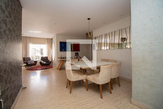 Sala 2 de casa de condomínio para alugar com 5 quartos, 780m² em Samambaia Sul (Samambaia), Brasília