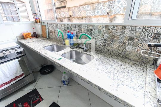Cozinha de casa para alugar com 3 quartos, 105m² em Parque Savoy City, São Paulo