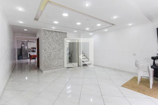 Sala de casa para alugar com 3 quartos, 105m² em Parque Savoy City, São Paulo