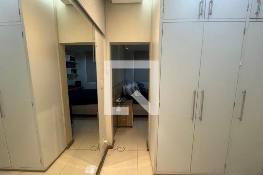 Suíte de casa à venda com 4 quartos, 360m² em Planalto, Belo Horizonte