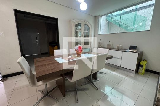 Sala de Jantar de casa à venda com 4 quartos, 360m² em Planalto, Belo Horizonte