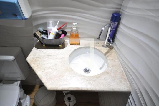 Lavabo de casa à venda com 3 quartos, 94m² em Vila Nova Carolina, São Paulo