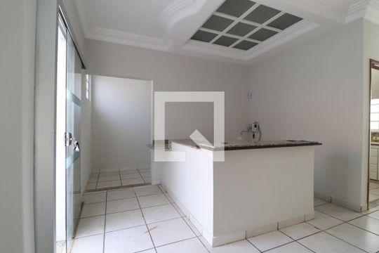 Sala de casa para alugar com 3 quartos, 107m² em Centro, Uberlândia