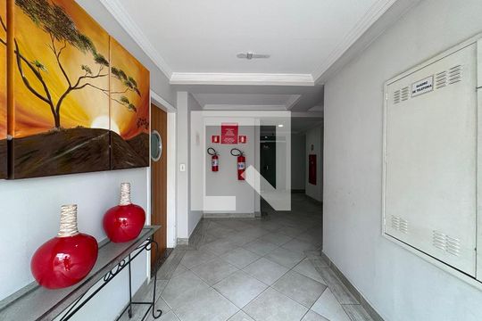 Hall social de apartamento à venda com 2 quartos, 55m² em Vila Príncipe de Gales, Santo André