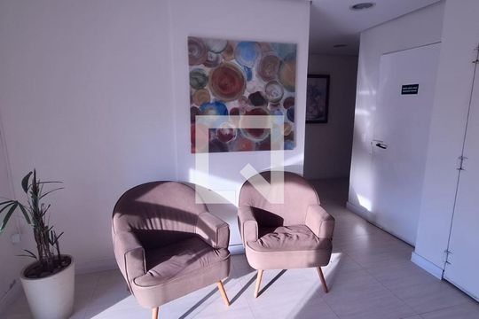 Hall de apartamento para alugar com 3 quartos, 65m² em Vila Curuçá, Santo André