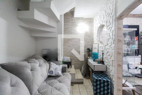 Sala de casa para alugar com 3 quartos, 104m² em Parque Savoi City, São Paulo
