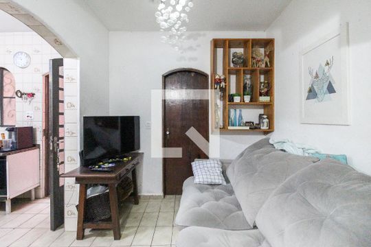 Sala de casa para alugar com 3 quartos, 104m² em Parque Savoi City, São Paulo