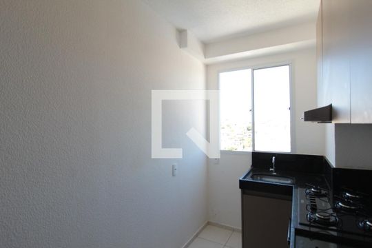 Cozinha e Área de Serviço de apartamento à venda com 2 quartos, 55m² em Jardim Guanabara, Belo Horizonte