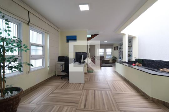 Sala 2 de casa à venda com 3 quartos, 244m² em Vila Clarice, Santo André