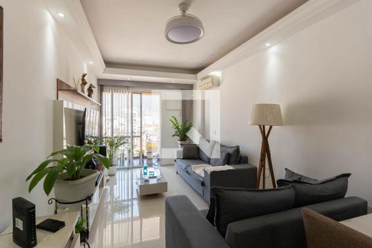 Sala de apartamento à venda com 2 quartos, 80m² em Vila Isabel, Rio de Janeiro