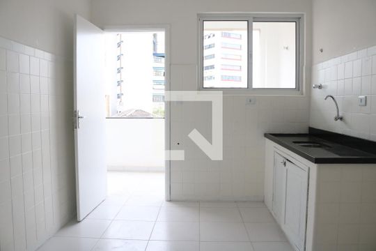 Cozinha de apartamento para alugar com 2 quartos, 110m² em Lapa, São Paulo