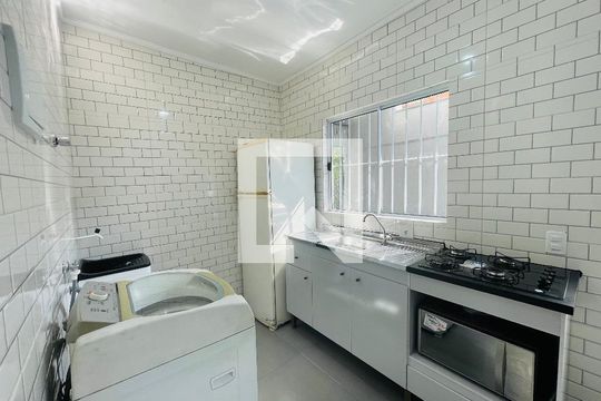 Sala/Cozinha de apartamento para alugar com 1 quarto, 22m² em Vila Operária, Guarulhos
