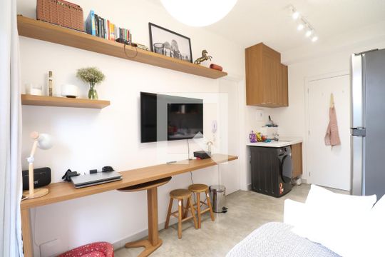 Sala/Cozinha de apartamento para alugar com 1 quarto, 33m² em Parque Industrial Tomas Edson, São Paulo