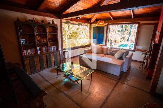 Sala de casa à venda com 5 quartos, 500m² em Parque do Engenho, Nova Lima