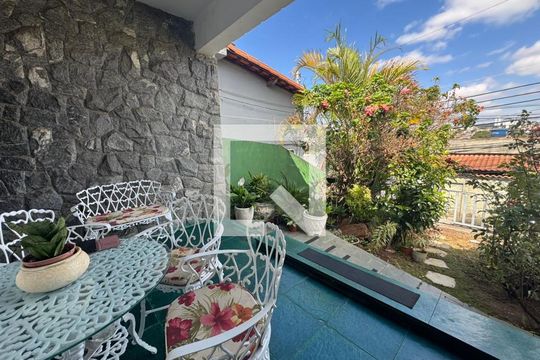 Varanda de casa à venda com 3 quartos, 209m² em Santo Andre, Belo Horizonte