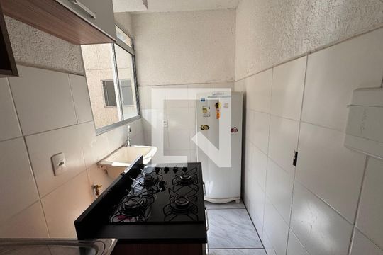 Cozinha de apartamento para alugar com 2 quartos, 48m² em Santos Dumont, São Leopoldo