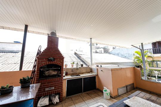 Casa à venda com 3 quartos, 300m² em Parque São Lucas, São Paulo